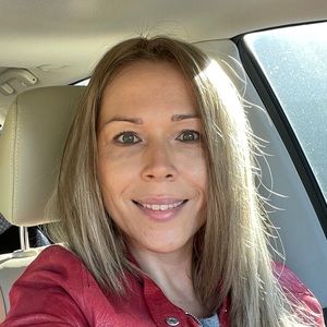 Meet your Posher, Yuliya